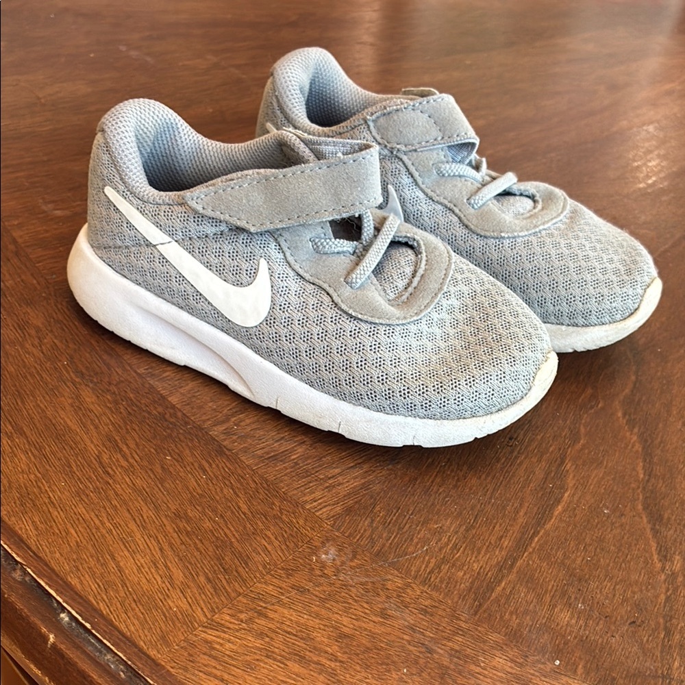 Toddler 8C Nike Gray and White Velcro Sneakers